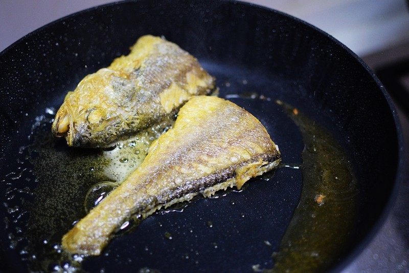 德国煎锅304不粘锅,德国原铸无涂层不粘锅