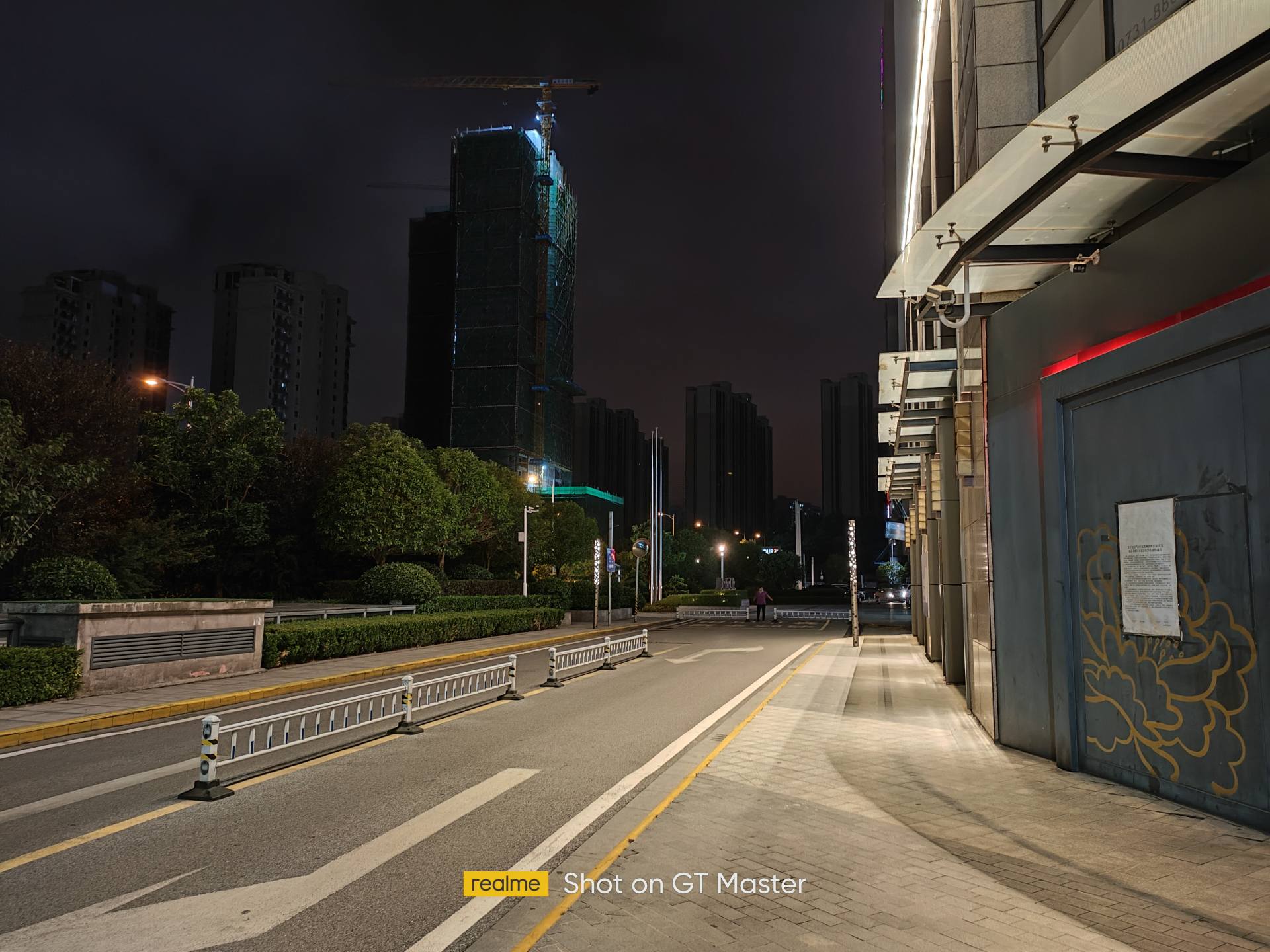 2000元买真我gt顶配合适吗,2000左右性价比高的realme手机