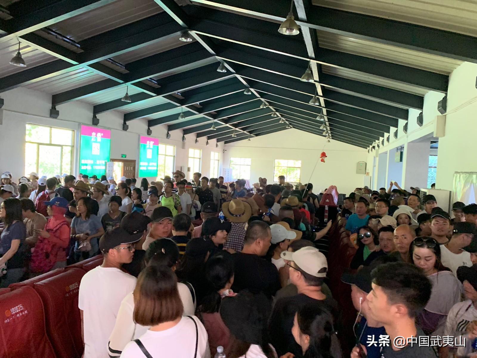 武夷山景区2019年游客量,武夷山游客爆满