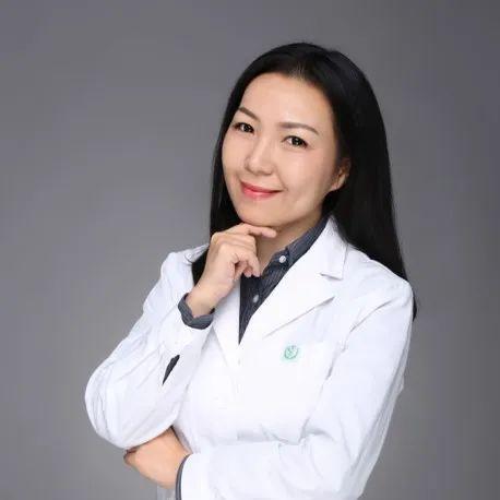 眼睛红频繁眨眼是怎么回事,眼皮眨眼疼红肿是怎么回事