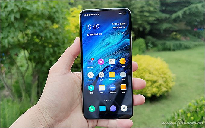 iqooz1天玑1000是骁龙多少,iqooz1全面评测首发天玑1000plus