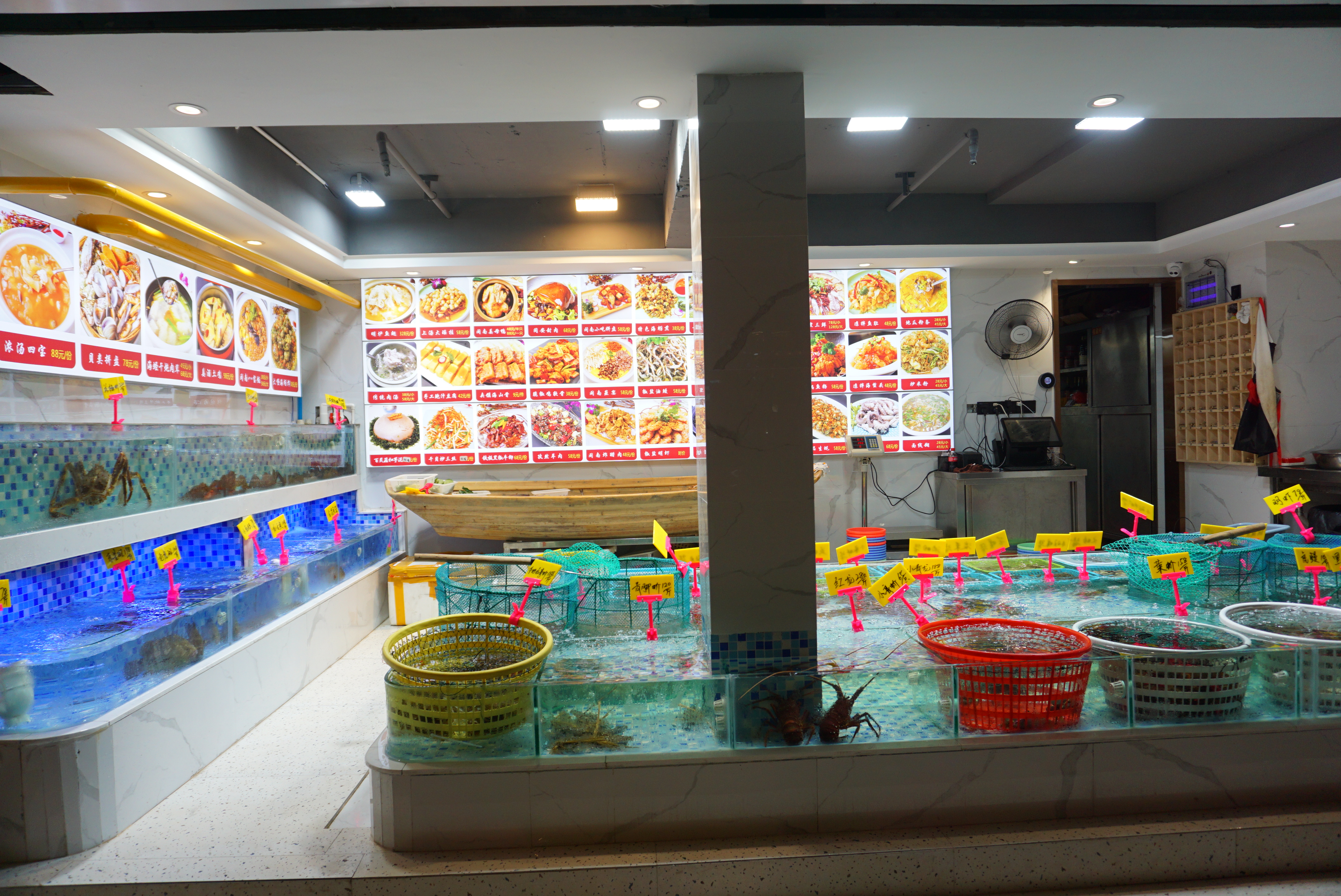 厦门哪里可以吃到正宗海鲜大排档,老厦门人来了还想来的海鲜大排档