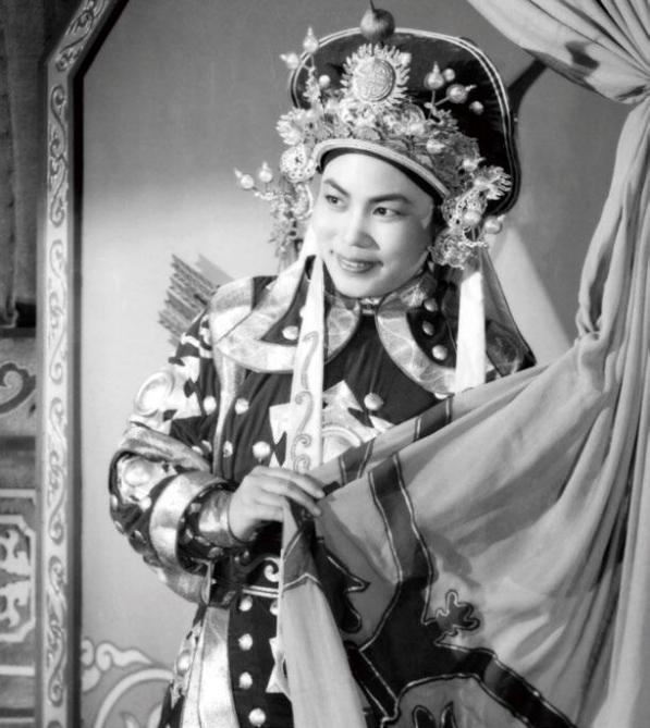 戏曲电影从第一张胶片走向观众，高清银幕下还能救活戏曲剧种吗？