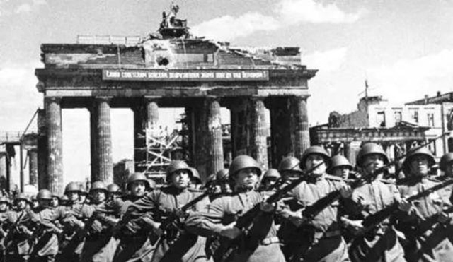 在二战中被瓜分的波兰到底有多惨,二战波兰为何迅速被灭