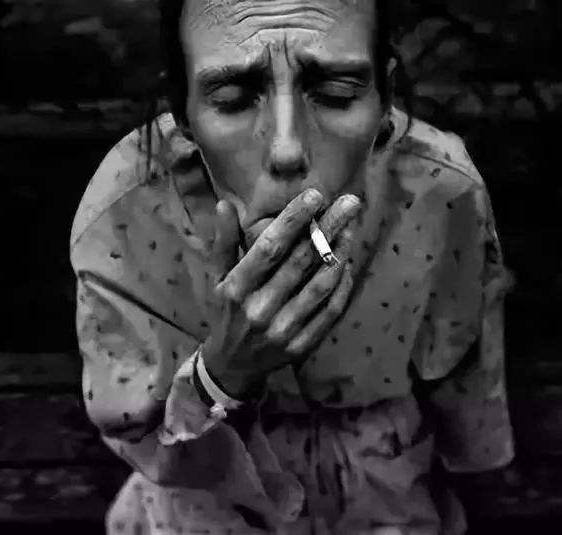 印度艾滋女投湖自杀，尸体被鱼啃食，吃鱼或水源会传染给我们吗？