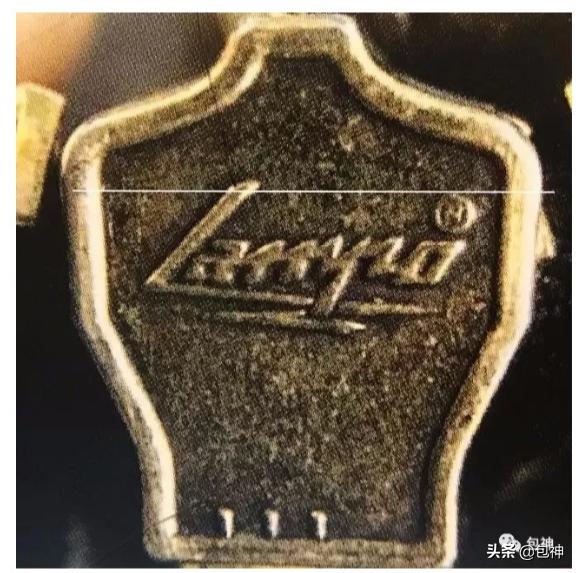 包神奢侈品鉴定|PRADA贝壳包，二手奢侈品寄卖平台真假辨别看点