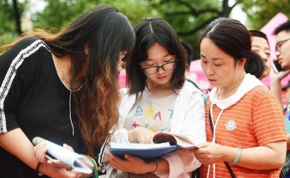 湖北这4所“野鸡大学”臭名昭著，毕业证一文不值，考生要当心