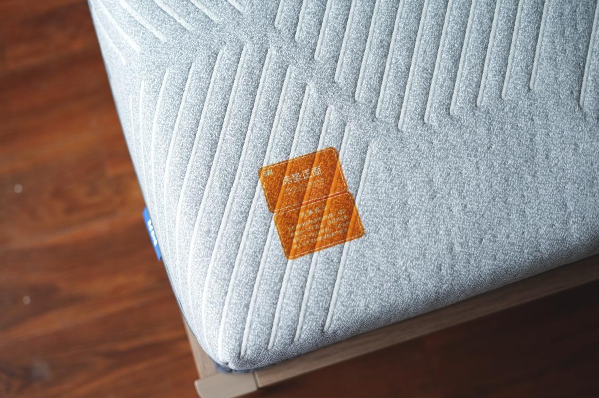 米粉亲自来验货售价两千多的8H金刚护脊乳胶床垫到底值不值