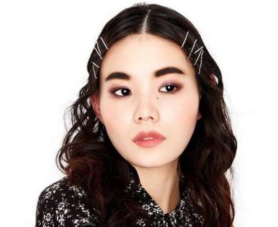 纹眉毛假不假,纹眉毛是不是纹贵的就不会变色