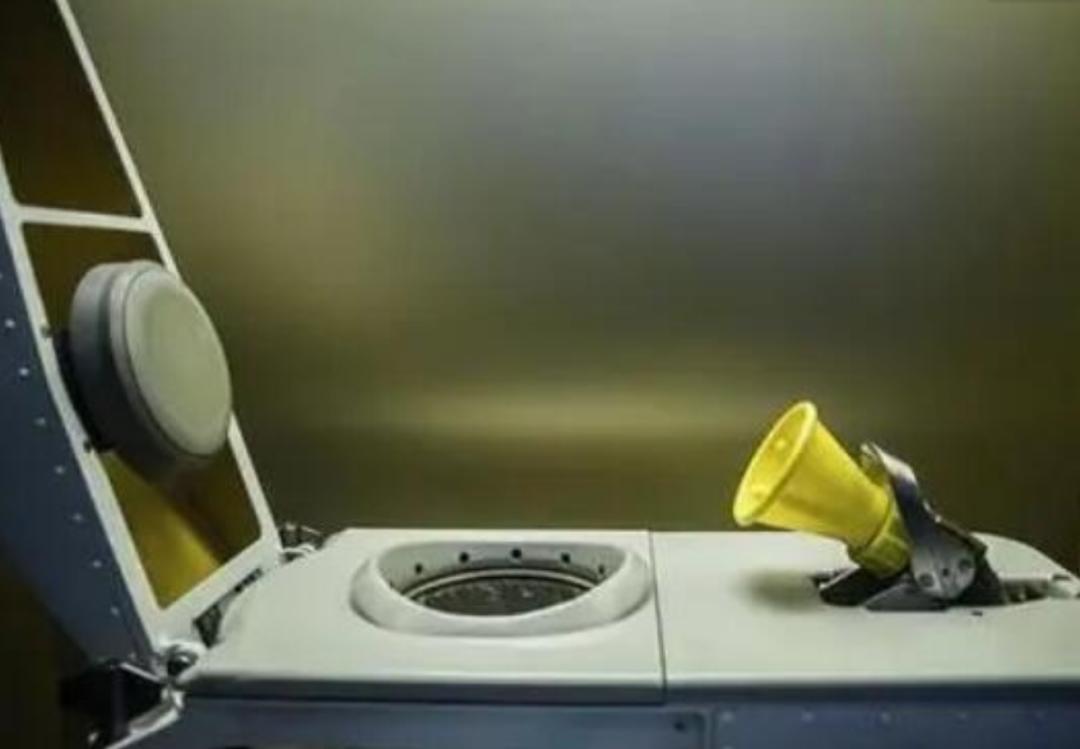 航天员太空产生的便便如何处理,宇航员在太空便便会落到地面吗