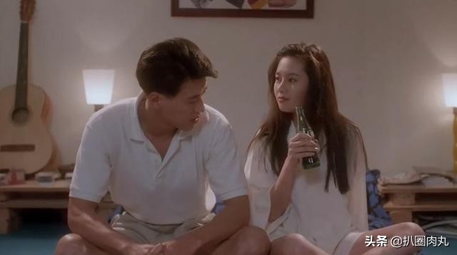 性感女神李丽珍有多撩人!曾在电影中一席白色衬衫迷倒众人