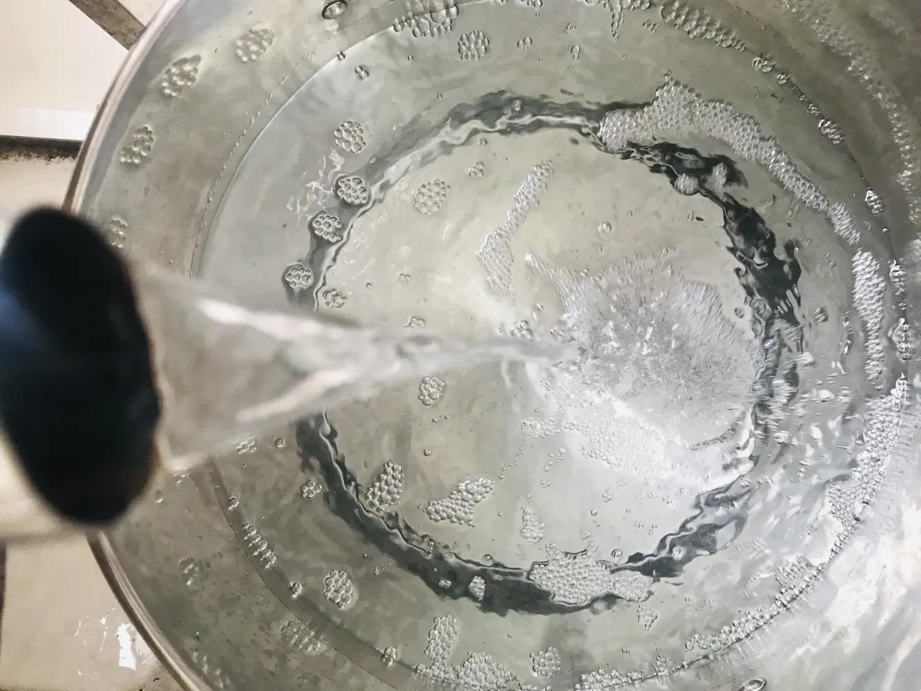 电加热白酒酿酒设备全套,白酒专用灌装设备厂