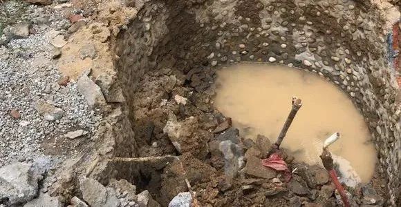 地面上鱼池自动排污过滤施工方法,鱼池过滤系统怎么实现自动排污的