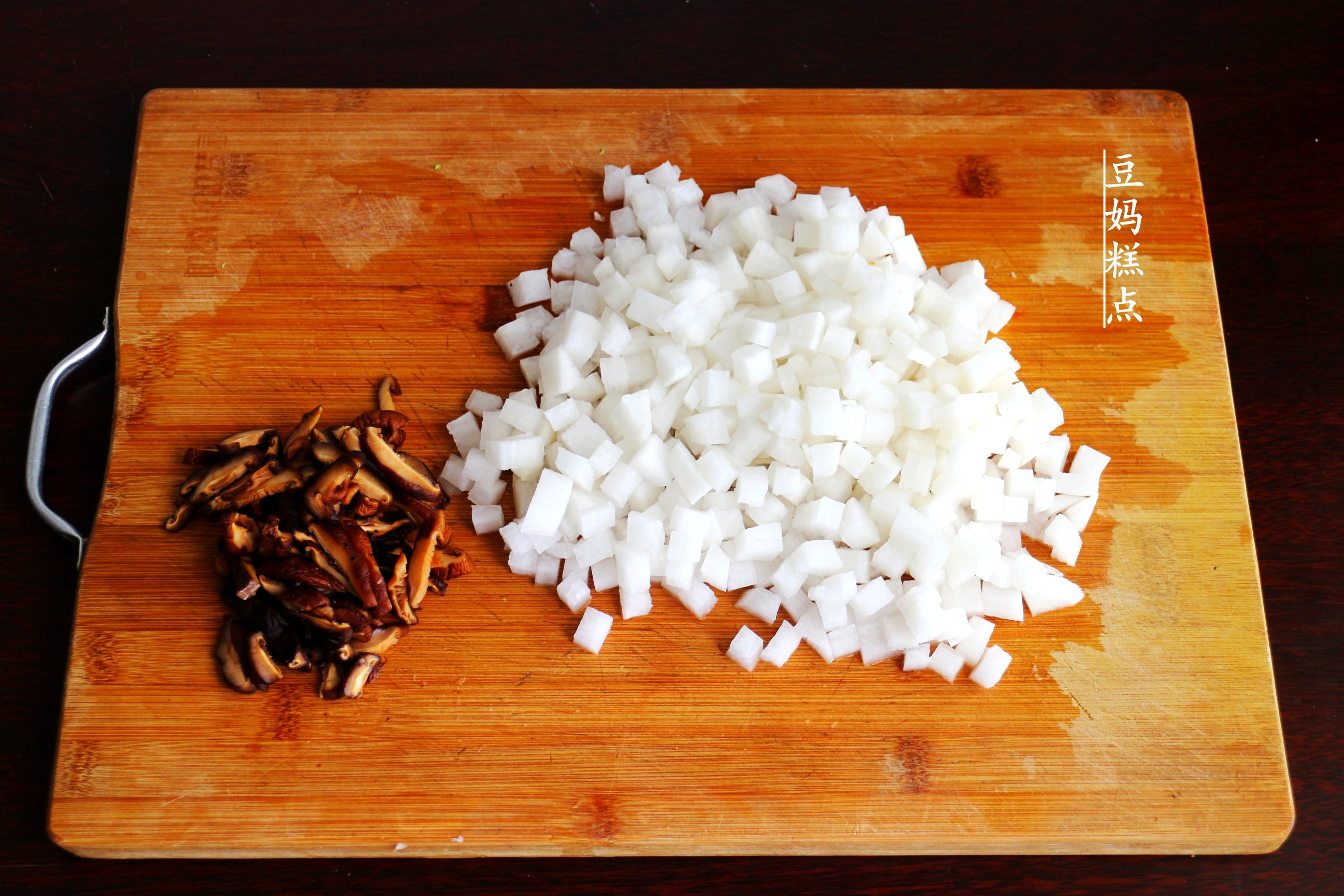 白萝卜焖饭的视频,白萝卜焖饭的做法大全视频