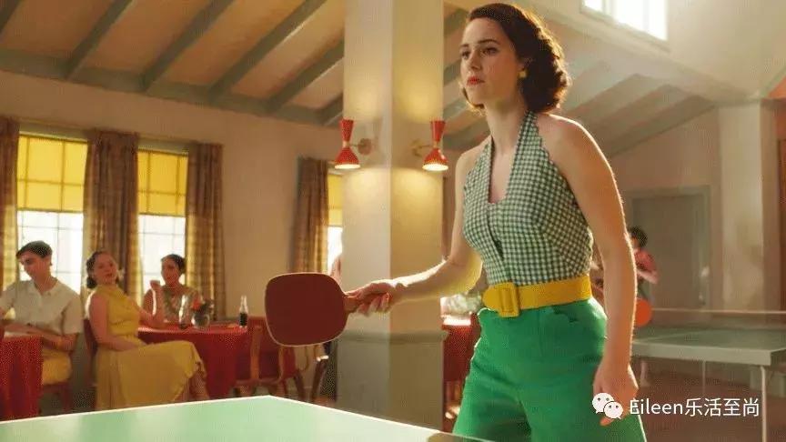 弃出轨前夫再惹桃花，纽约名媛离婚爆红，5000套美裙包裹励志大戏