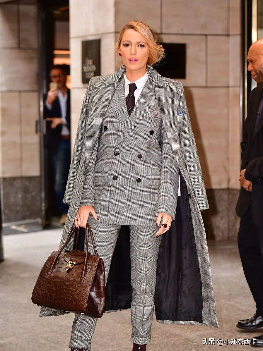 身价上亿的大律师,重复使用的通勤包原来只有这几个