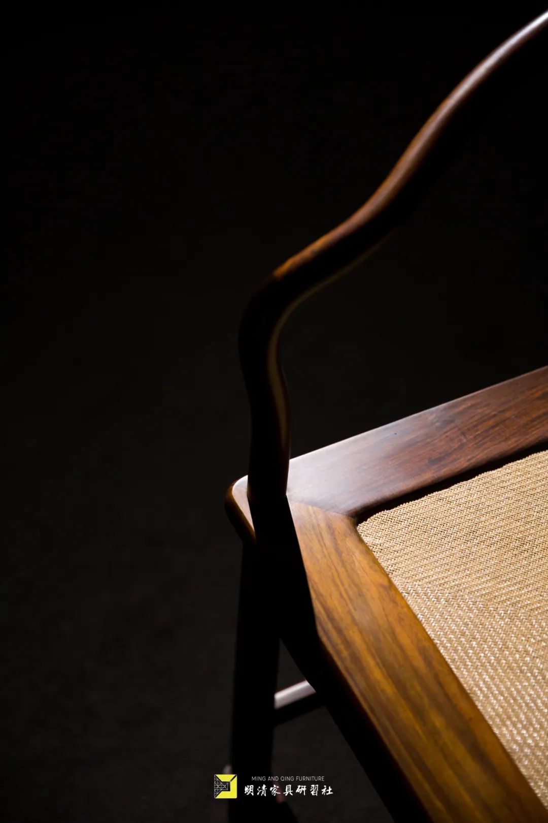 余尝净一室，置一圈椅|影木坊