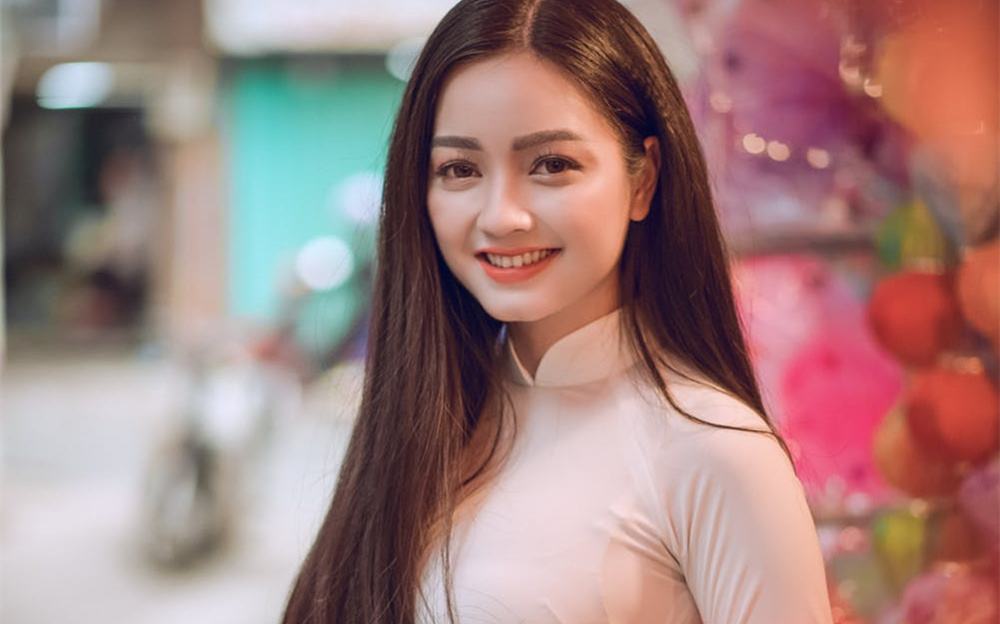 男人聊天很枯燥,男子每天无所事事