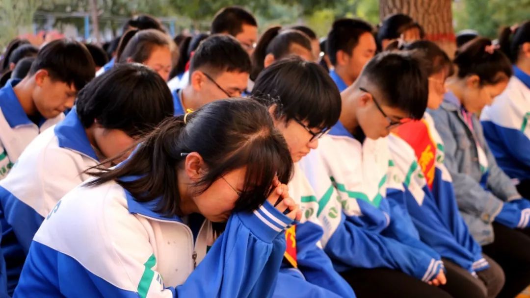 点燃青春之火,点燃青春激情实现人生梦想