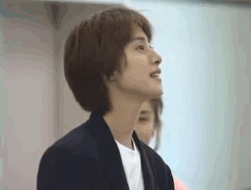 宝冢歌剧团男役可爱片段,宝冢歌剧团男役展示魅力