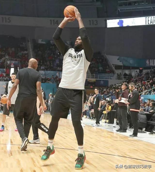 恩比德下赛季战靴,恩比德今日上脚球鞋