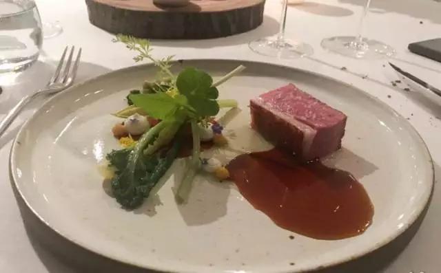 米其林餐厅三星美食试吃,米其林三星餐厅3000块能吃多少