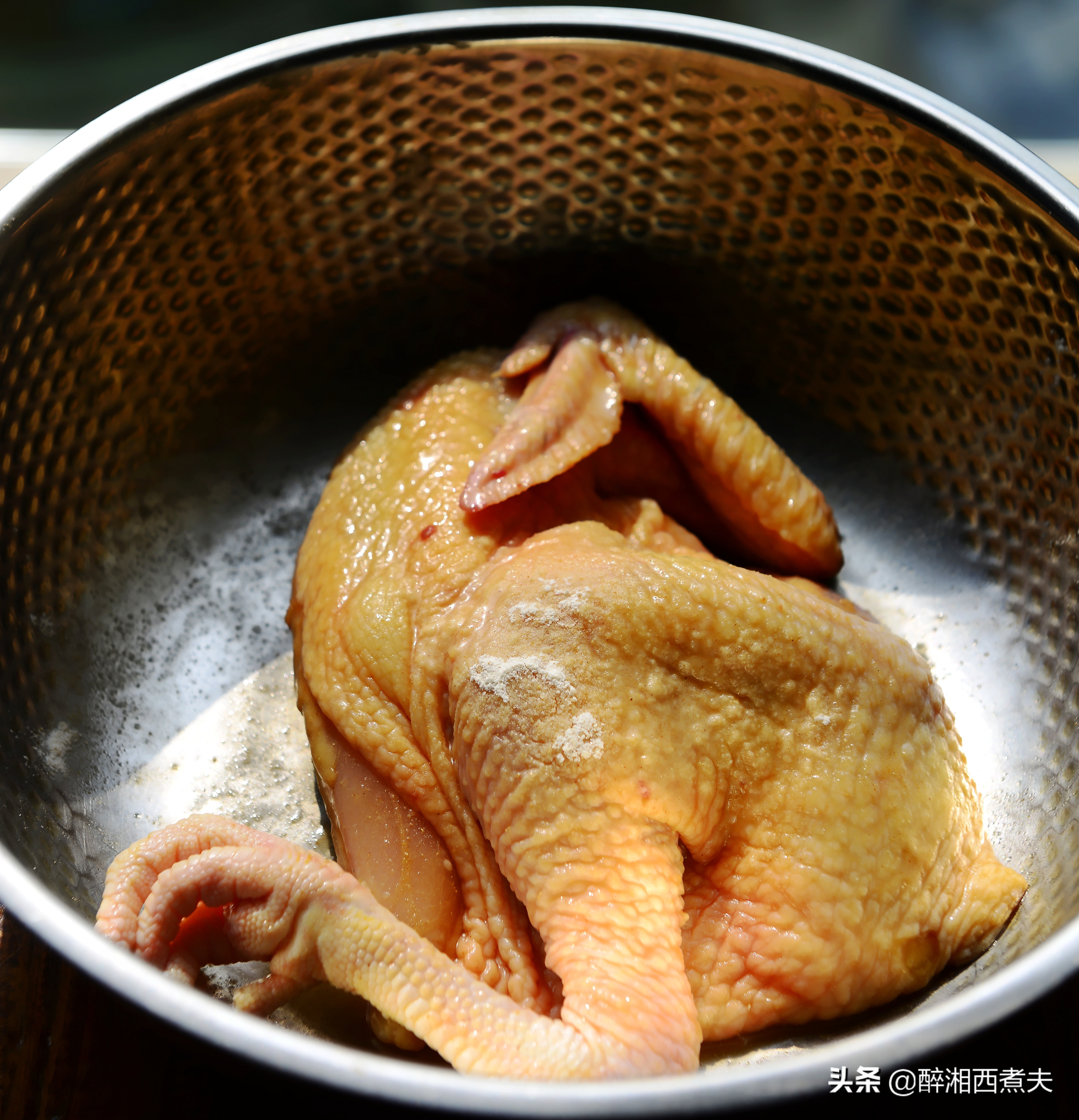 又干又香的盐焗鸡做法,商用粗盐版盐焗鸡的正宗做法