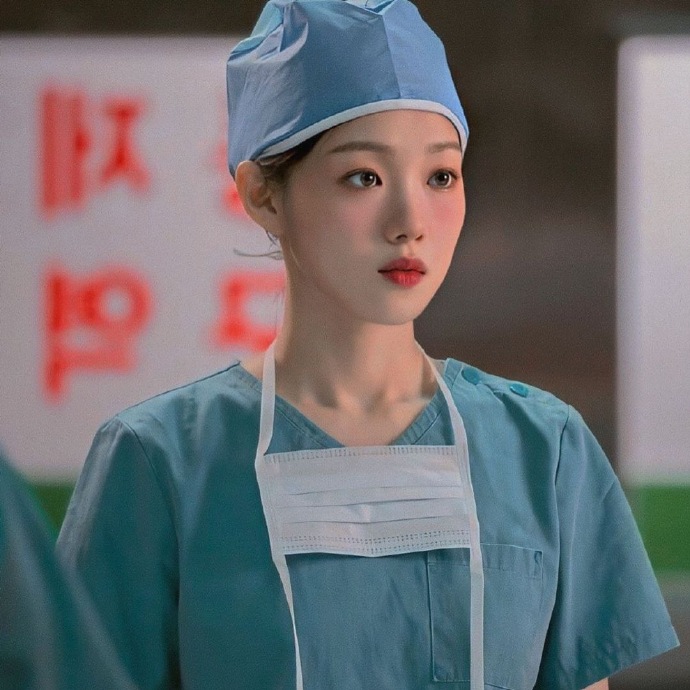 李圣经白皮肤,李圣经皮肤手感