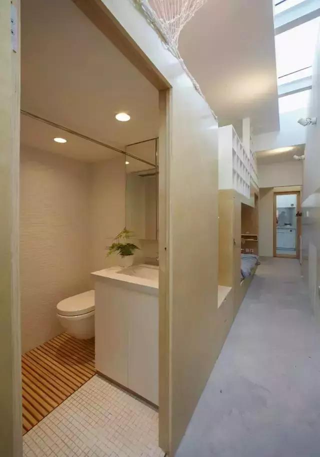 夫妻生了八个孩子在北京蜗居,北京一家四口蜗居45平米