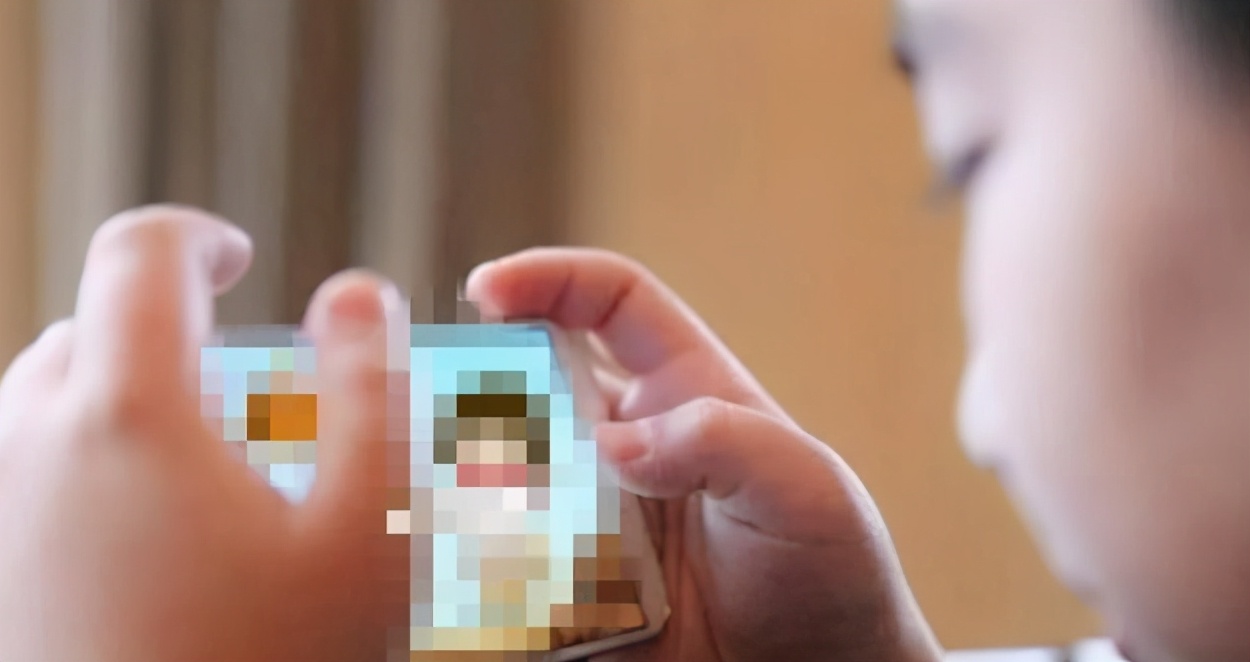 小学生建QQ群，聊天内容让人羞红脸，“无知”惹的祸父母要背锅