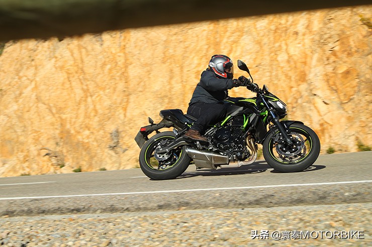 新2020款川崎z650什么时候上市,川崎ninja650和z650比较油箱大小