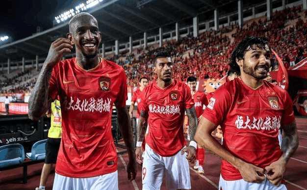 还记得巅峰时期的恒大吗,曾经的恒大是多少中国球迷的寄托