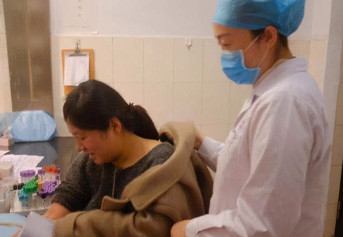 冬天顺产生孩子产房里冷不冷,为什么生孩子时产房冷飕飕的