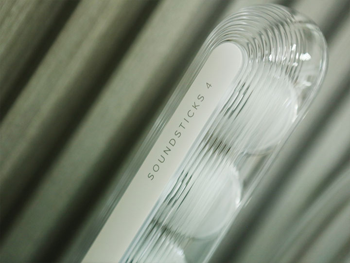 哈曼卡顿soundsticks4,哈曼卡顿水晶4代无线蓝牙音箱
