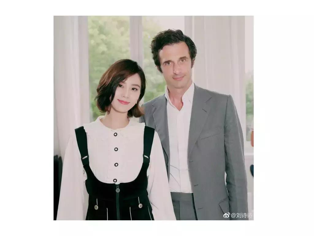 口红叠涂方法这样涂更显唇形,记住所有口红色号