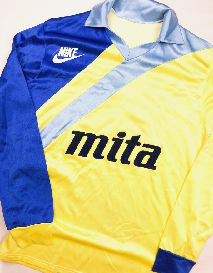 17-18nike球衣,nike非凡蓝衣服