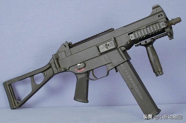 mp5冲锋枪能打死大型动物吗,反恐利器mp5弹鼓式冲锋枪
