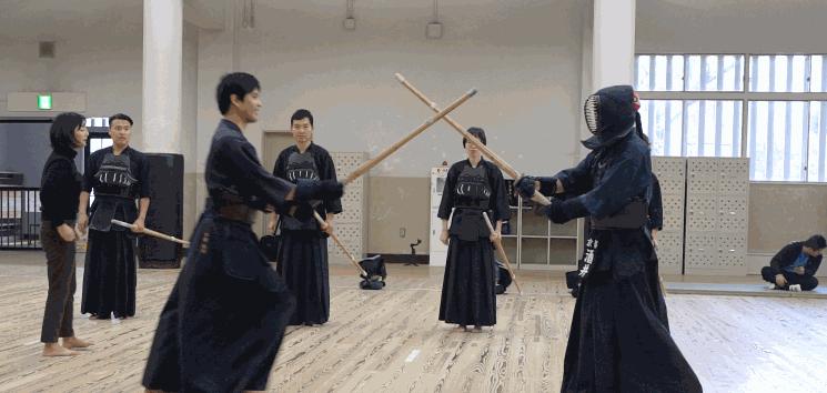 穿着“一袋大米”的剑道，千元购到奢侈品，这是真的么？