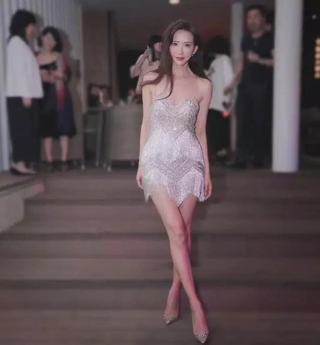 林志玲结婚现场跳热舞,林志玲婚礼穿着