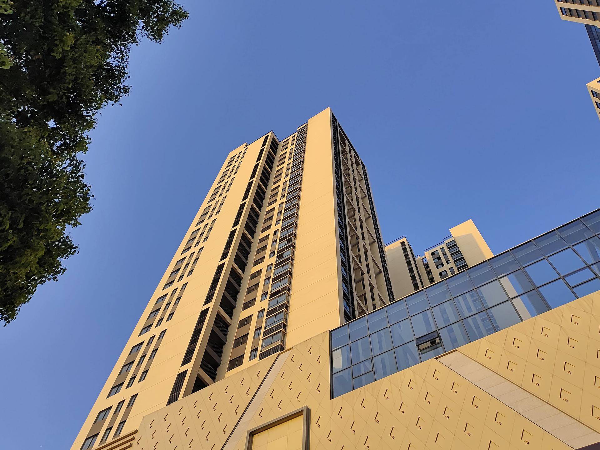 iQOONeo3是一款适合年轻人使用的手机,iQOONeo3评测