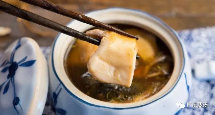 田鸡与田七花胶煲汤用哪种花胶,盐爆花胶与普通花胶可以煲汤吗