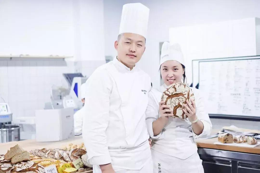 从私房烘焙到开店,从私房到门店