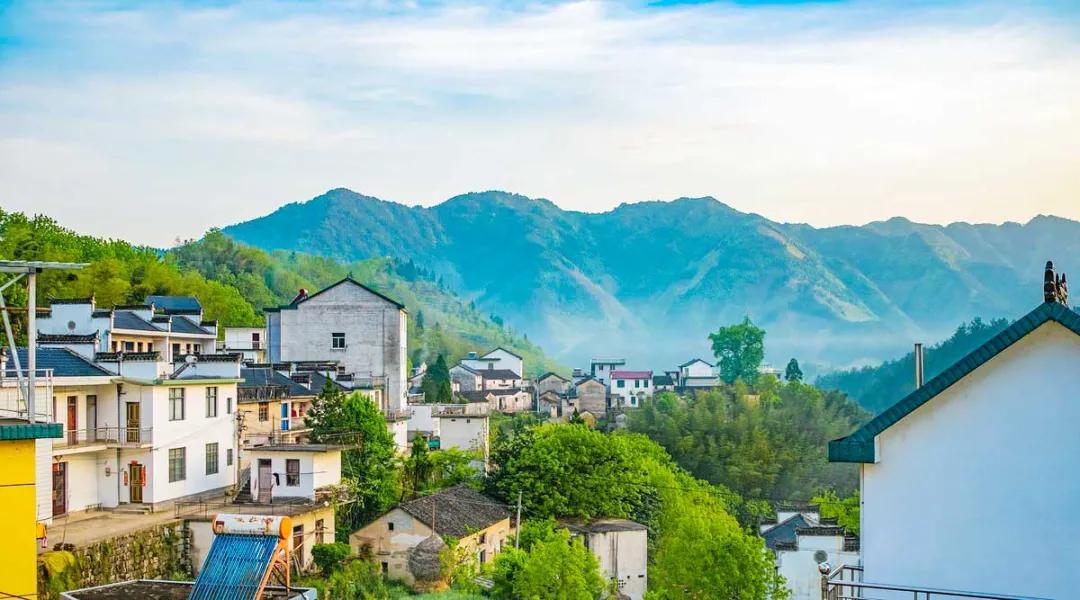 适合夏天去旅游的自驾路线,适合夏季的自驾游路线推荐