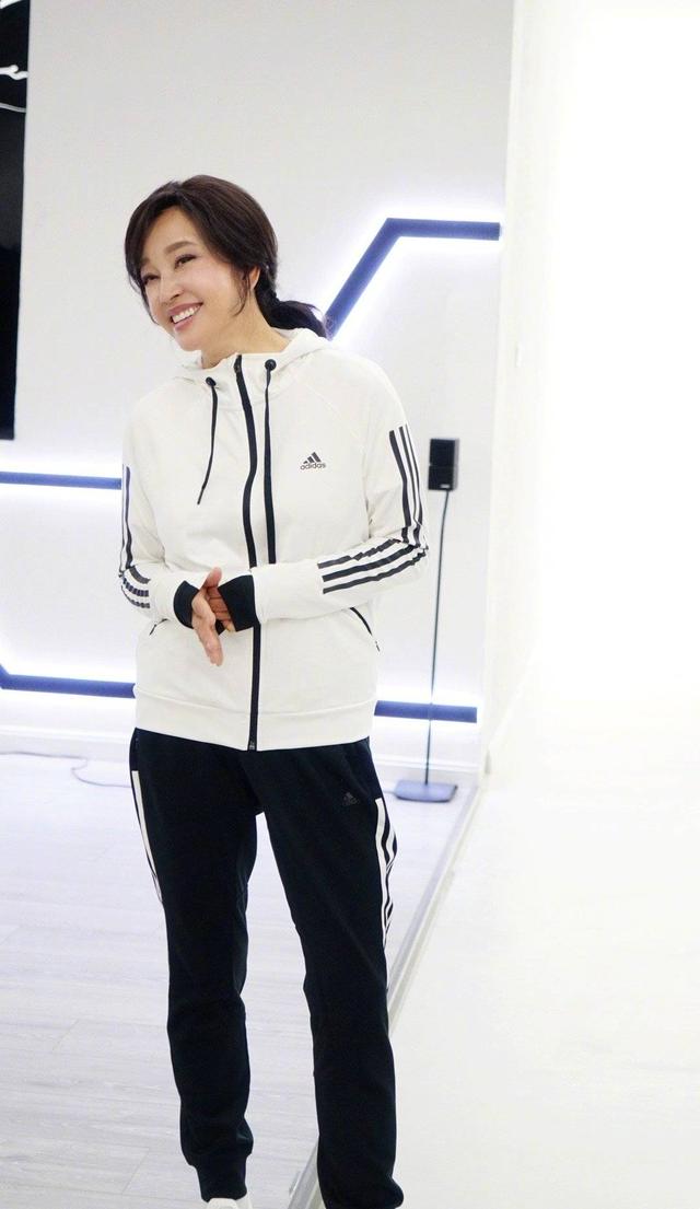 刘晓庆的身材有多好,刘晓庆30岁的身材