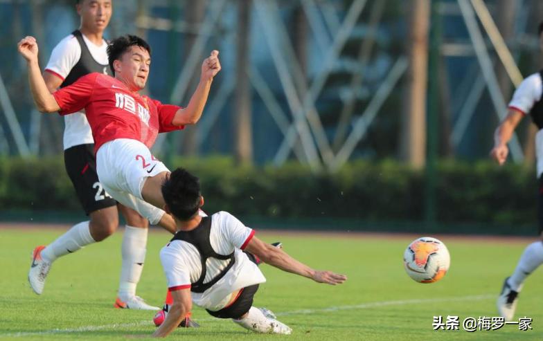 广州恒大球员帕尔曼江,新疆足球天才球员