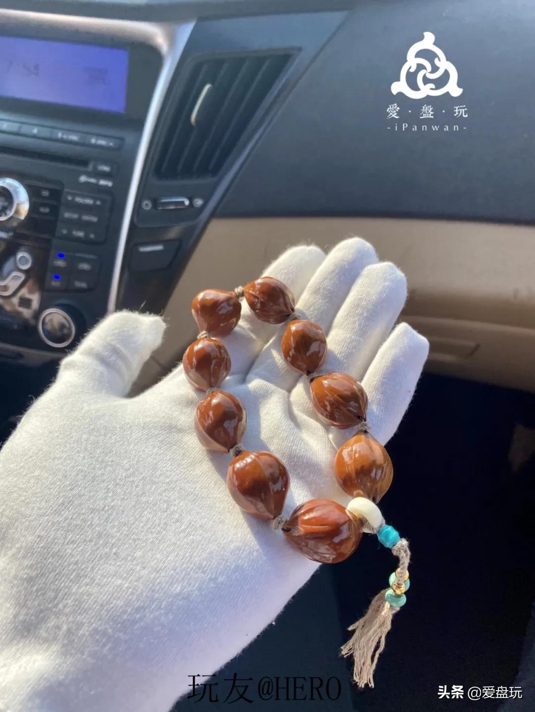 一条小金刚,他盘了720天,包浆很赞,谁说大干手不适合盘串