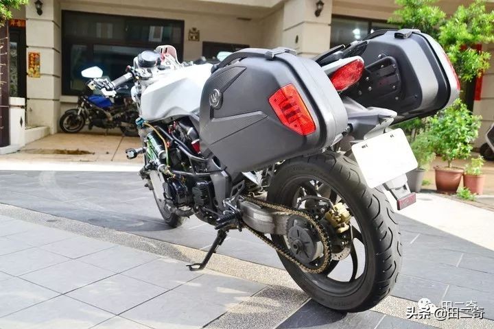 19款SYM新车发布,搭载ZXR400引擎,超炫涡*大轮**灯指纹启动