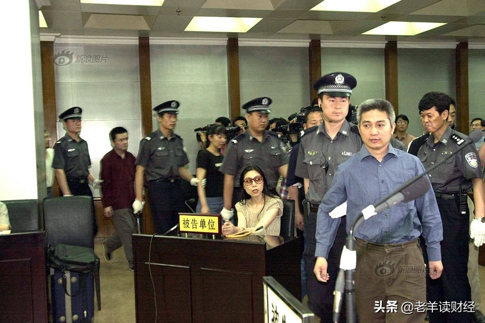 中国股市从巅峰到谷底,中国股市疯狂场景