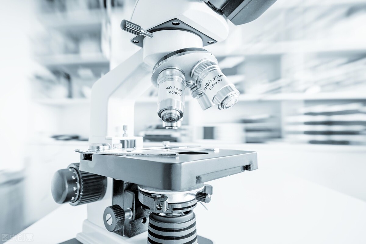 肛裂是怎么造成的？自己能好吗？