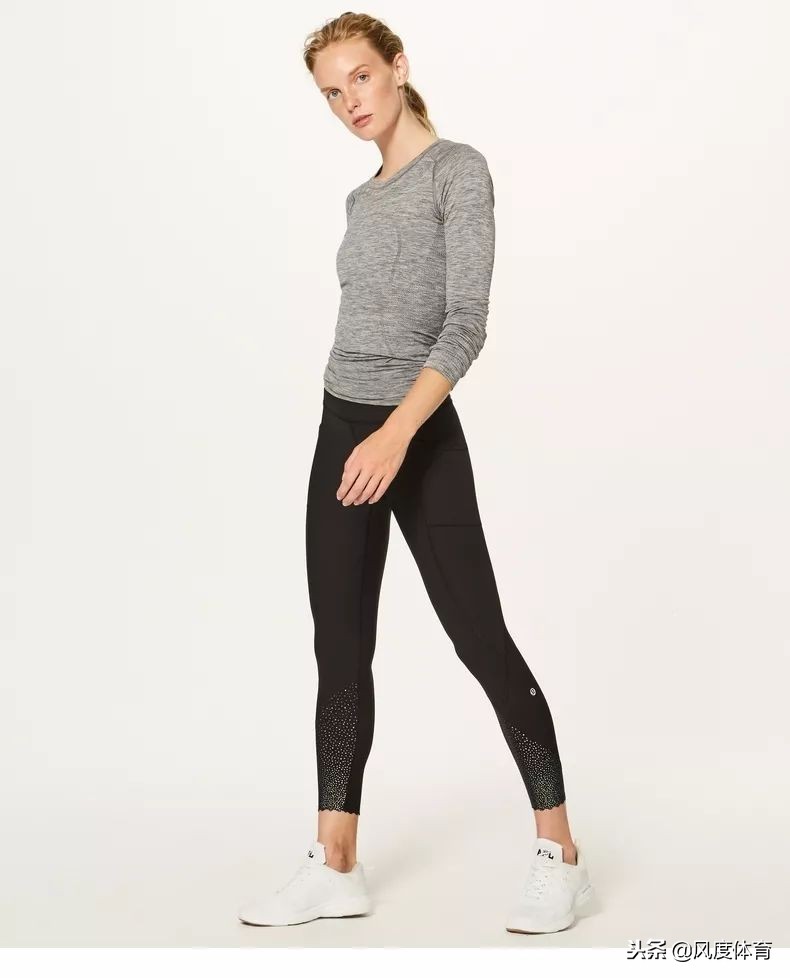 怕冷又想穿得好看,天气冷了连帽卫衣怎么穿